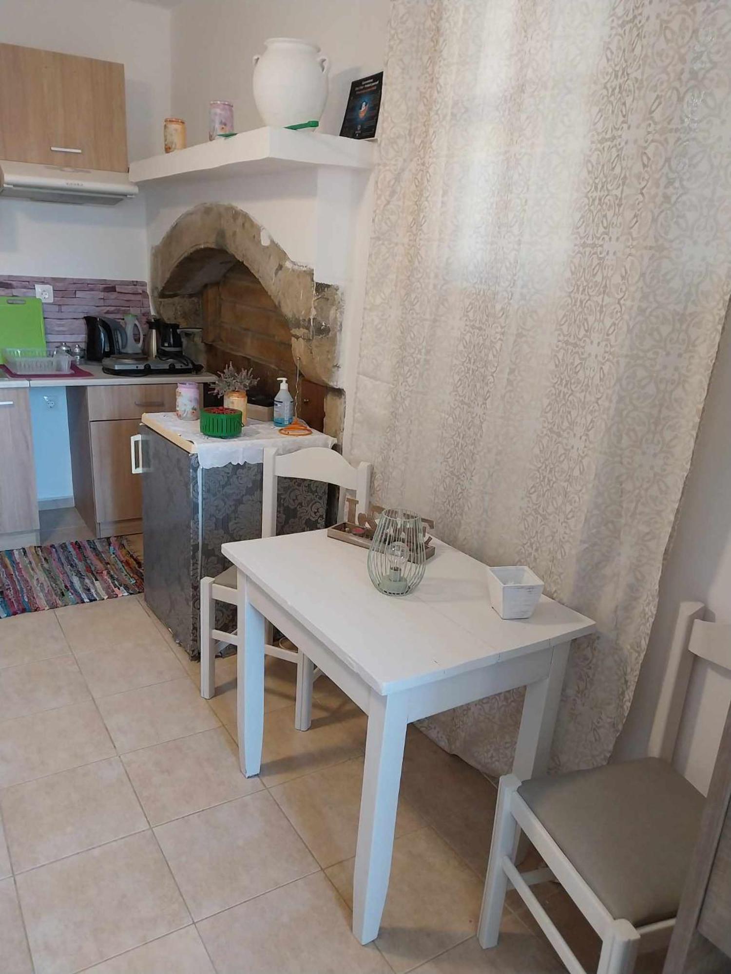 Papas Apartments Moírai Екстериор снимка
